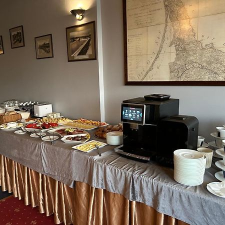 Viesbutis Banga Hotel Taurage Ngoại thất bức ảnh