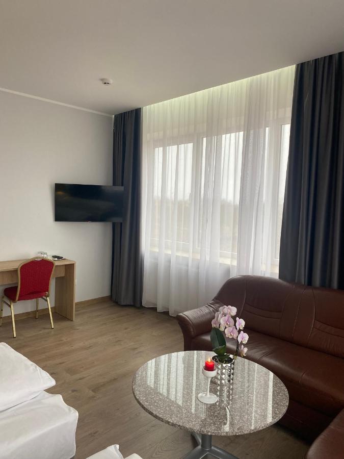 Viesbutis Banga Hotel Taurage Ngoại thất bức ảnh