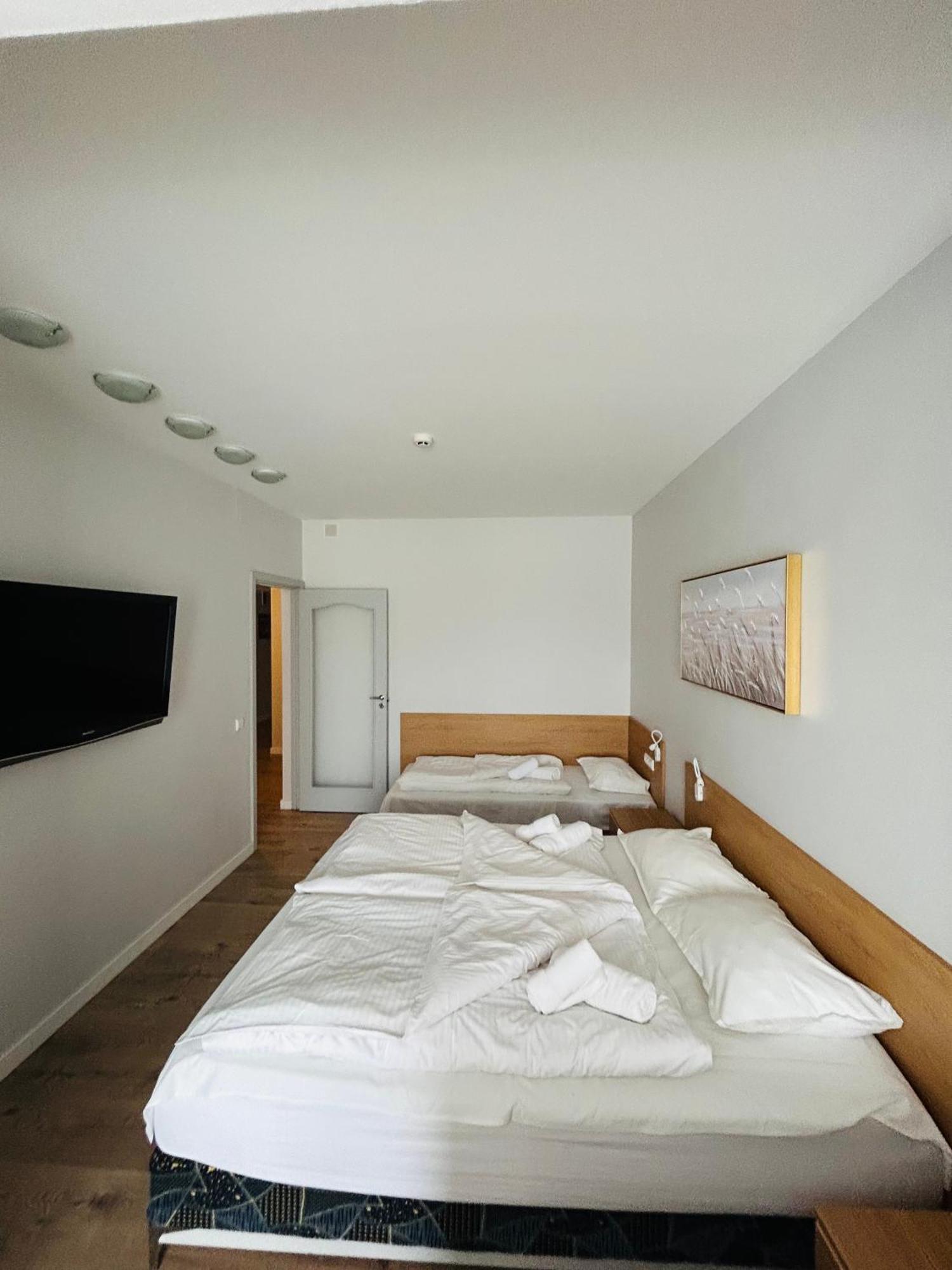 Viesbutis Banga Hotel Taurage Ngoại thất bức ảnh