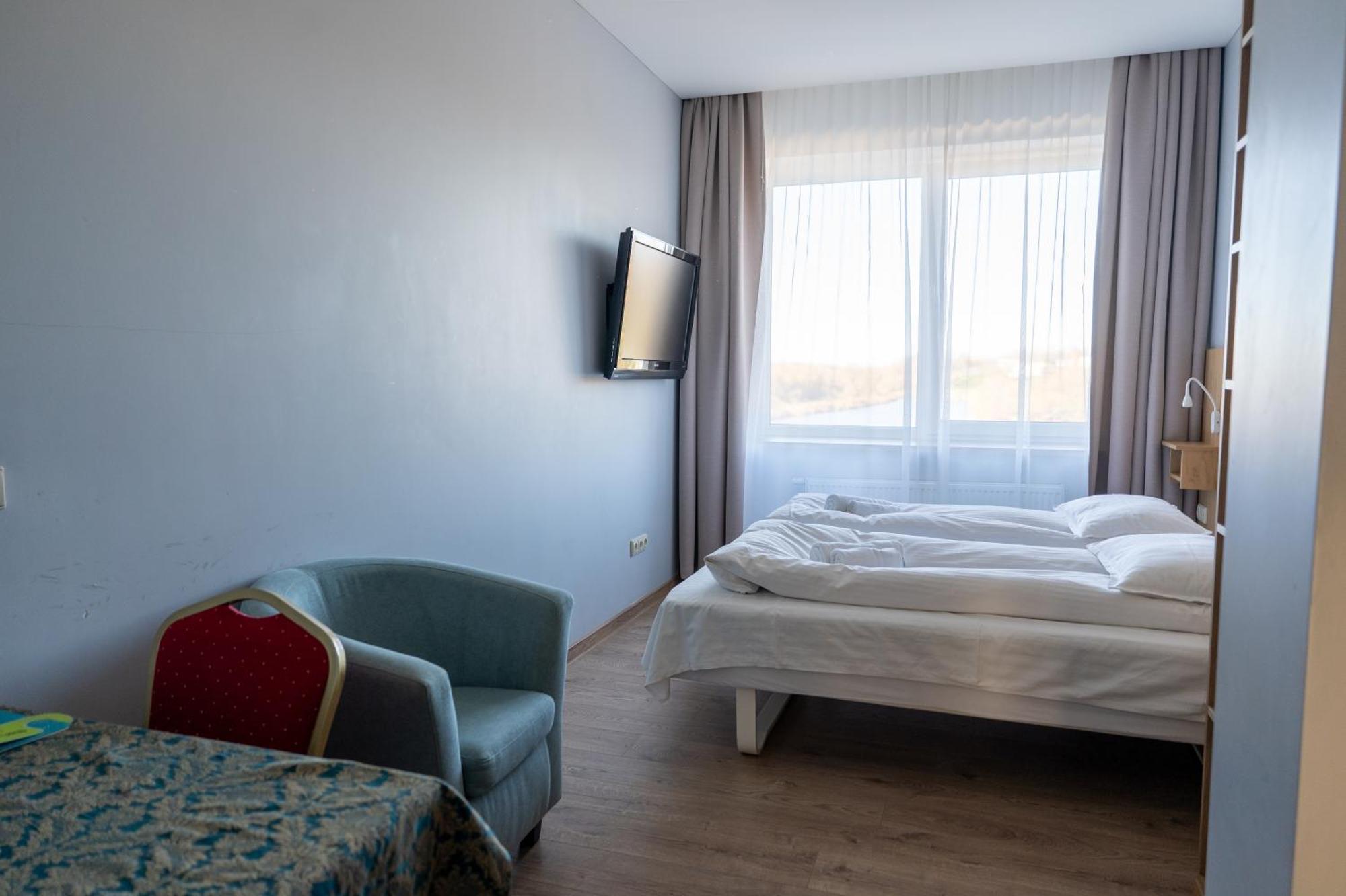 Viesbutis Banga Hotel Taurage Ngoại thất bức ảnh