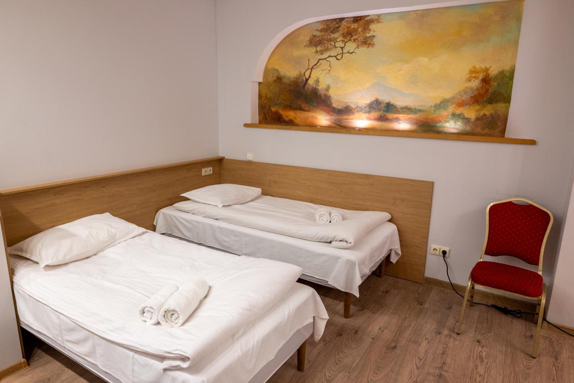 Viesbutis Banga Hotel Taurage Ngoại thất bức ảnh