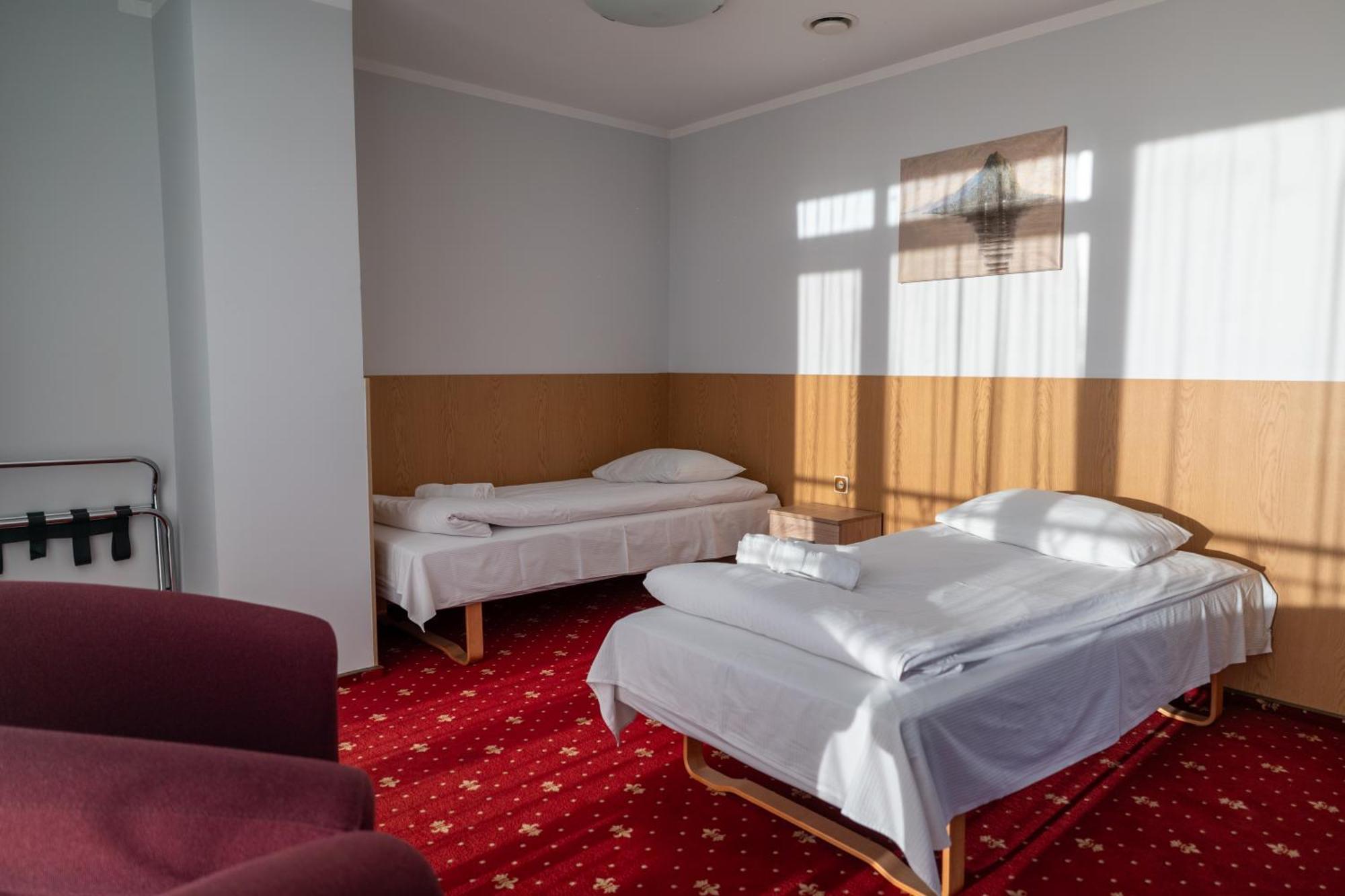 Viesbutis Banga Hotel Taurage Ngoại thất bức ảnh